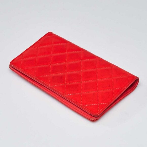 Chanel Orange Quilted Patent Leather Reissue L Yen Wallet - Picture 2 of 9
